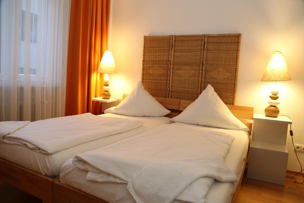 Hotel Loehndorf Бон Стая снимка